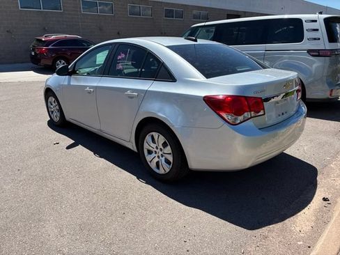 Used 2016 Chevrolet Cruze LS FWD image 3