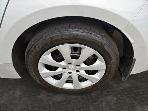 Used 2024 Toyota Corolla LE FWD image 39