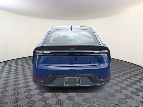 New 2026 Toyota Prius Plug-In Hybrid FWD image 5