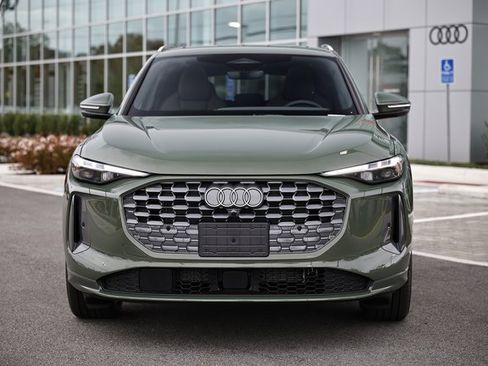 New 2025 Audi Q5 Prestige image 13