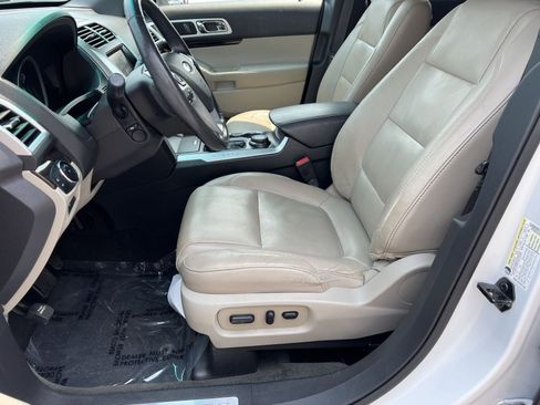 Used 2015 Ford Explorer Limited w/ Equipment Group 301A AWD/4WD image 10