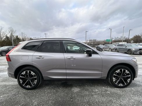 New 2026 Volvo XC60 B5 Plus w/ Climate Package image 9