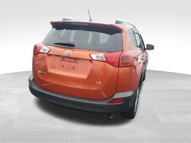 Used 2015 Toyota RAV4 LE FWD image 4