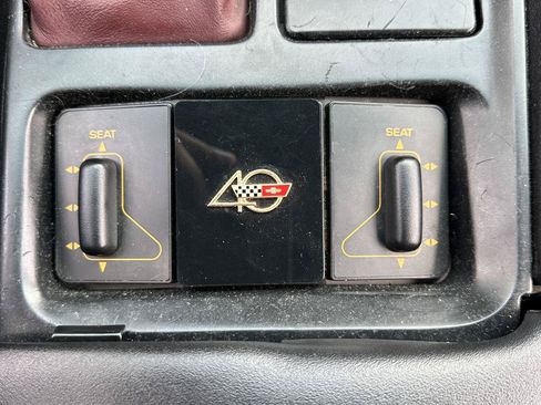 Used 1993 Chevrolet Corvette Coupe RWD image 29