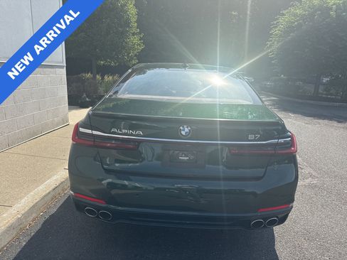 Used 2022 BMW ALPINA B7 xDrive w/ Luxury Rear Seating Package AWD/4WD image 3