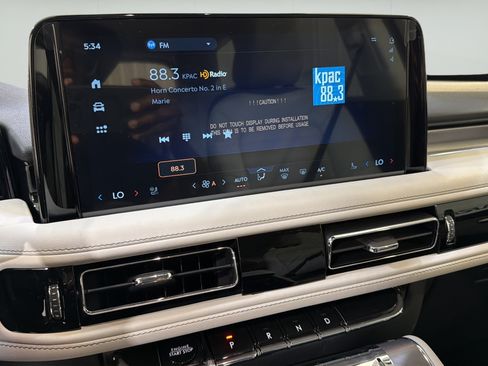 New 2026 Lincoln Aviator 2WD image 16