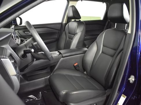 Used 2024 Nissan Rogue SV w/ SV Premium Package FWD image 9