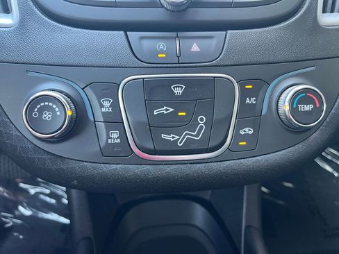Used 2024 Chevrolet Malibu RS FWD image 17