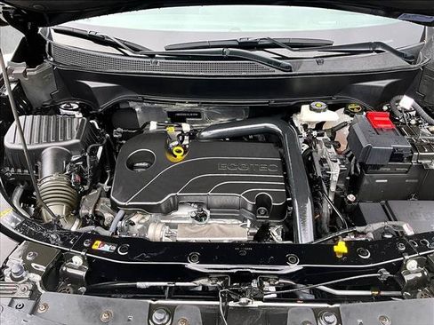 Used 2025 Chevrolet Equinox LT FWD image 11