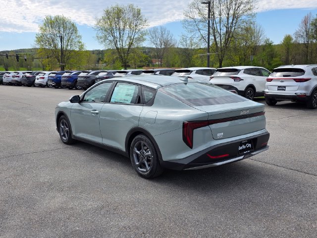 New 2026 Kia K4 FWD image 5