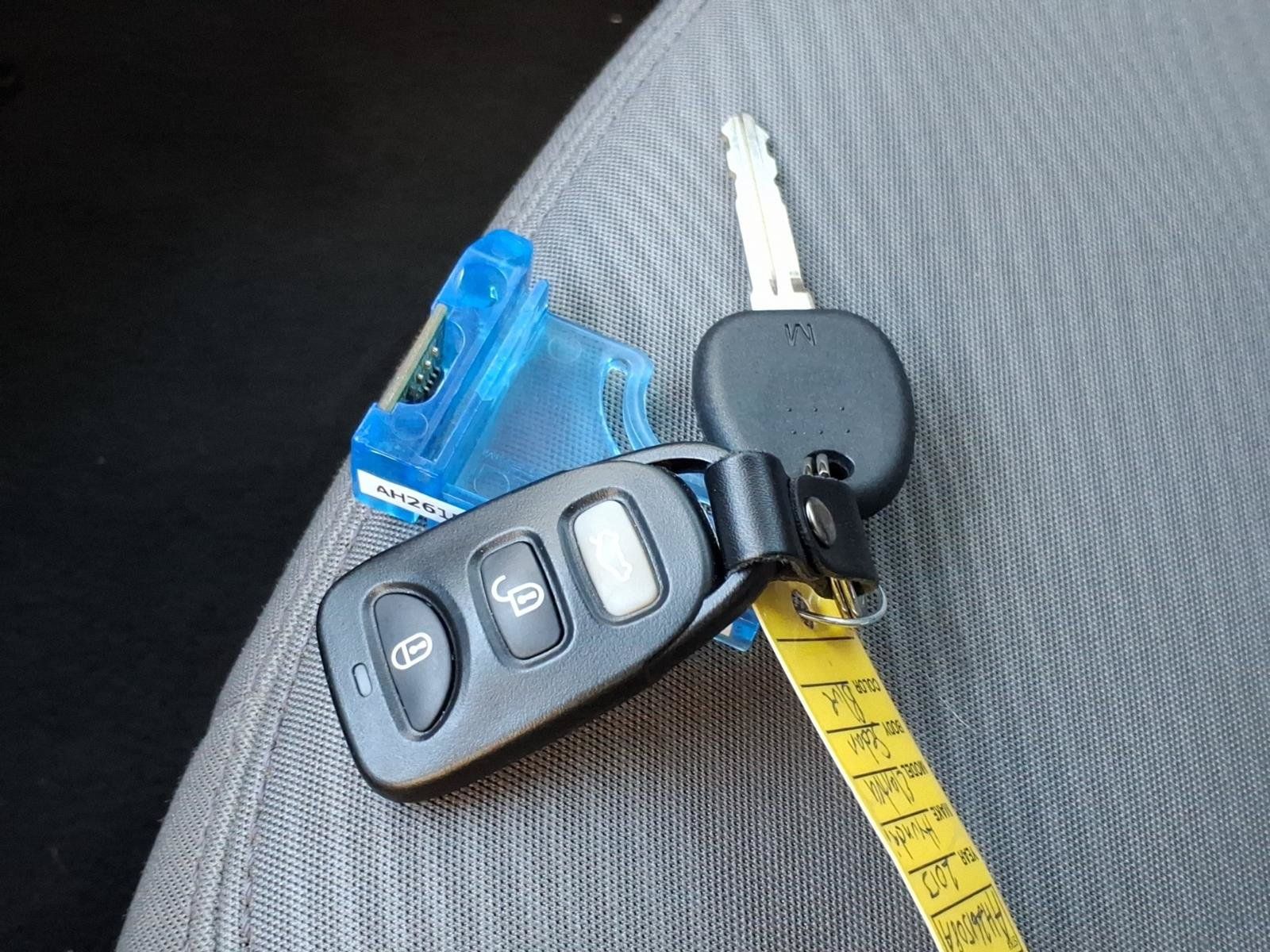 Used 2013 Hyundai Elantra GLS FWD image 25