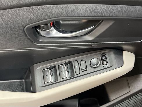 Used 2025 Honda Accord LX image 17