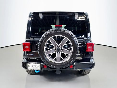 Used 2024 Jeep Wrangler High Altitude AWD/4WD image 6
