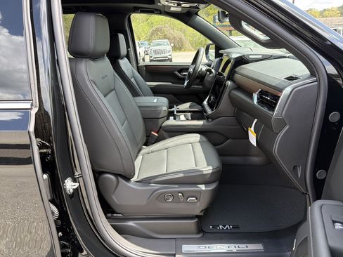 New 2026 GMC Yukon XL Denali w/ Sun & Power Step Package RWD image 15