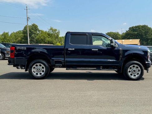 Used 2024 Ford F250 Lariat w/ Black Appearance Package image 2