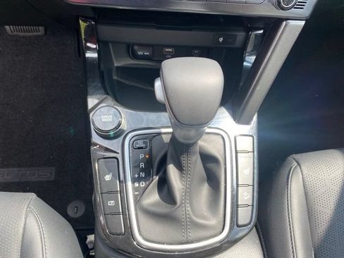 Used 2024 Kia Seltos EX AWD/4WD image 21