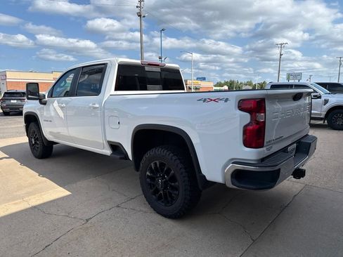 Used 2025 Chevrolet Silverado 3500 LT AWD/4WD image 5