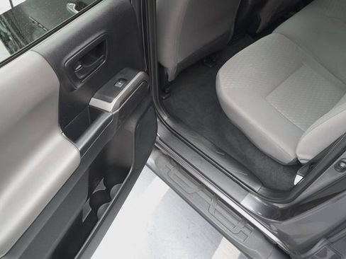 Certified 2022 Toyota Tacoma SR5 image 16