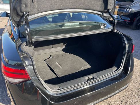 Used 2025 Nissan Sentra SV FWD image 30