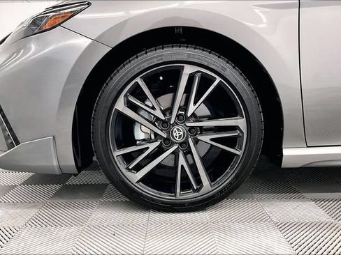 Used 2025 Toyota Camry XSE FWD image 10
