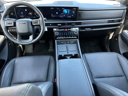 New 2025 Hyundai Santa Fe Calligraphy AWD/4WD image 18