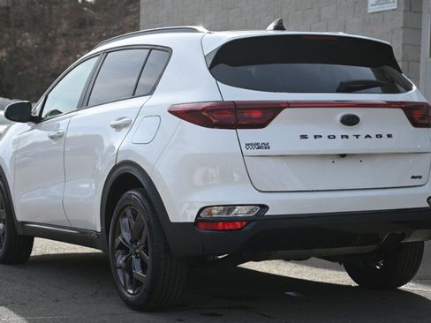 Used 2022 Kia Sportage Nightfall Edition image 3