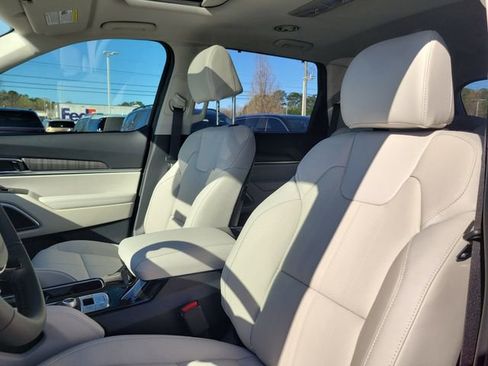 New 2025 Kia Telluride EX w/ EX Captain's Chair Package image 14
