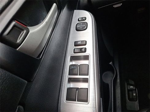 Used 2013 Toyota Camry SE image 24