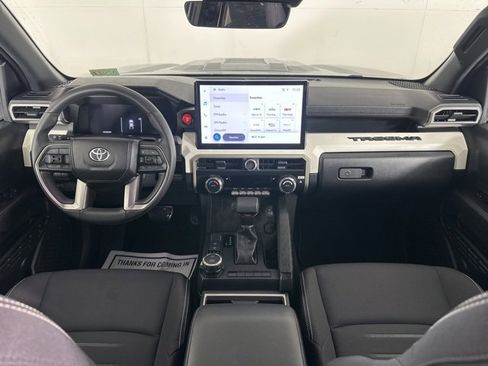 Used 2024 Toyota Tacoma TRD Sport image 19