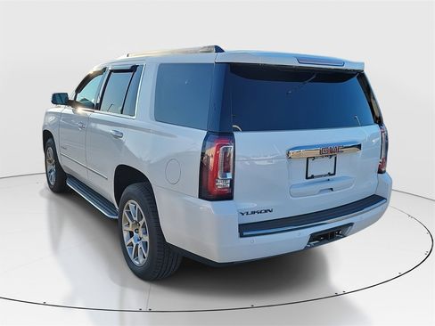 Used 2018 GMC Yukon Denali image 3