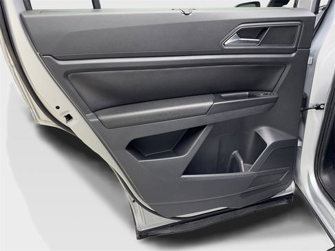 Used 2019 Volkswagen Atlas SEL image 32