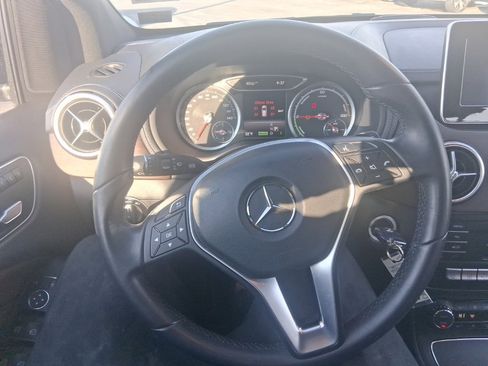 Used 2017 Mercedes-Benz B 250e image 11