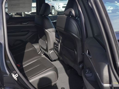 New 2025 Jeep Grand Cherokee Limited w/ Trailer Tow Package image 53