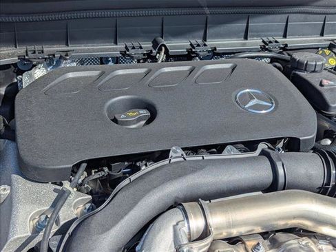 New 2025 Mercedes-Benz GLB 250 image 29