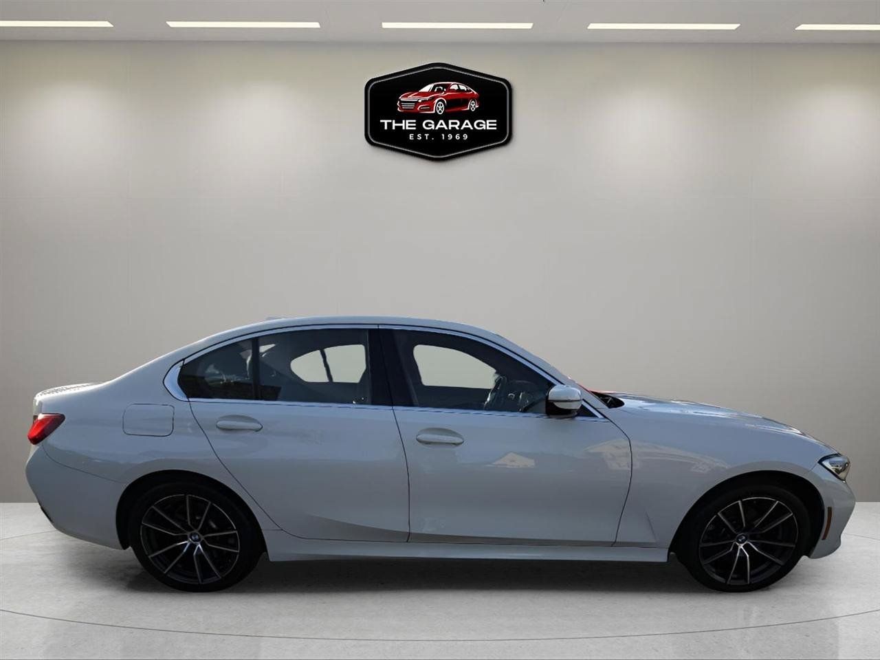 Used 2019 BMW 330i xDrive Sedan w/ Convenience Package AWD/4WD image 7