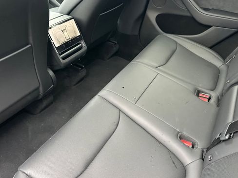 Used 2026 Tesla Model Y Long Range image 5