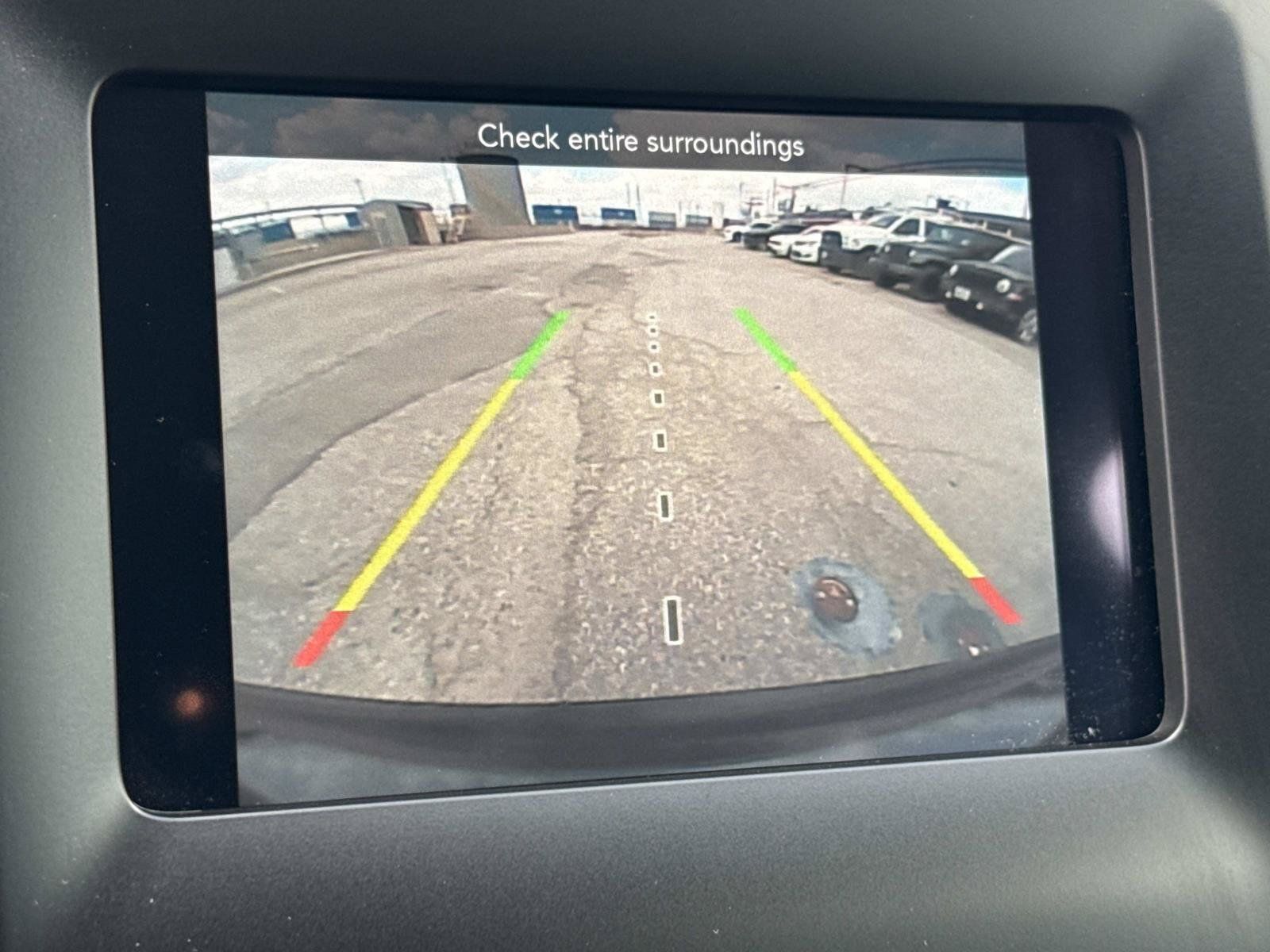 Used 2019 Jeep Cherokee Latitude Plus FWD image 28