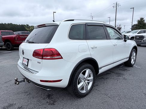 Used 2013 Volkswagen Touareg TDI AWD/4WD image 7
