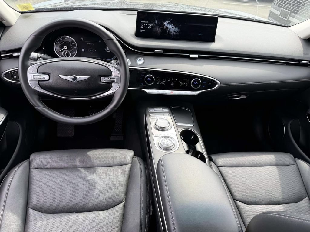 Certified 2025 Genesis GV70 2.5T AWD/4WD image 11