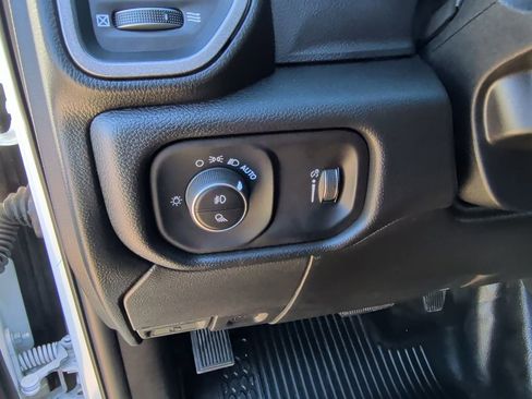 New 2026 RAM 2500 Tradesman w/ Chrome Appearance Group image 15