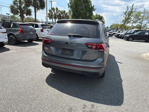 Used 2022 Volkswagen Tiguan SE R-Line image 13