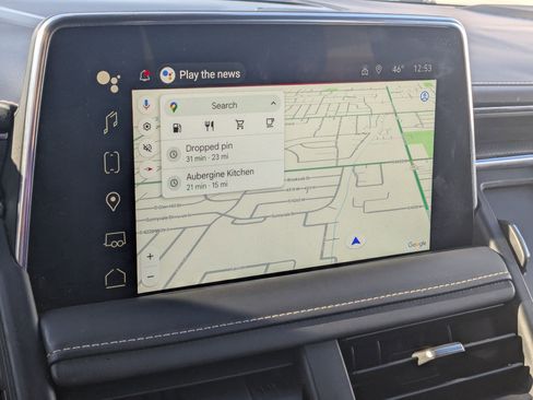 Used 2023 GMC Yukon SLT w/ SLT Premium Package image 19