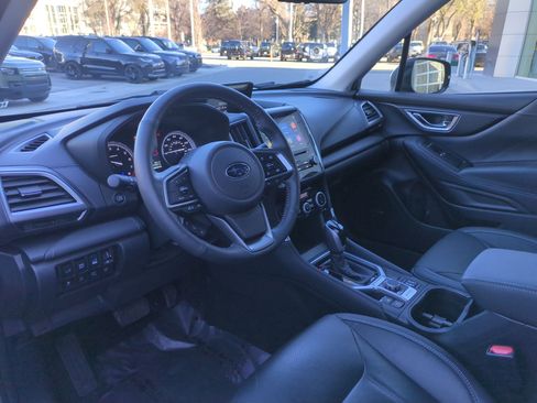 Used 2022 Subaru Forester Touring image 14