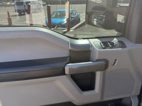 Used 2017 Ford F150 XLT w/ Equipment Group 301A Mid AWD/4WD image 7