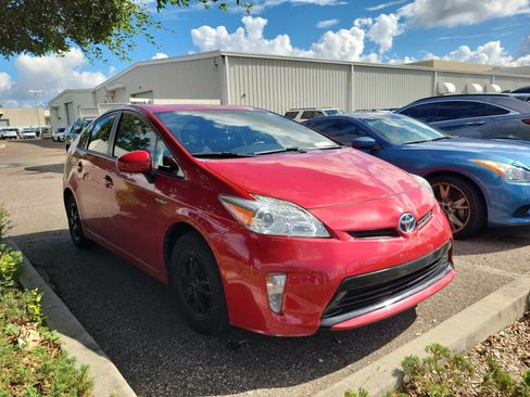Used 2015 Toyota Prius Two FWD image 3
