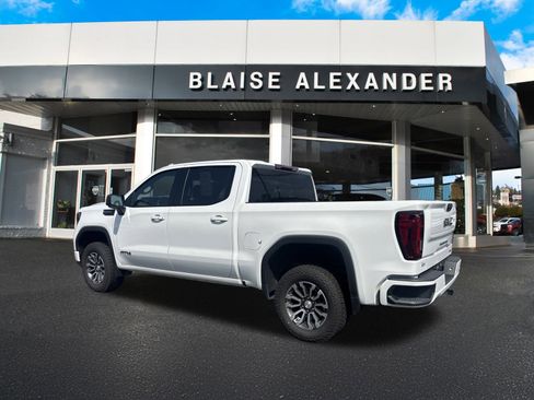 Used 2023 GMC Sierra 1500 AT4 image 6