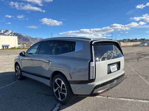 New 2026 Hyundai Ioniq 9 Calligraphy image 7