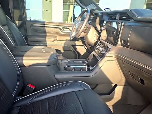 Used 2024 GMC Sierra 2500 AT4X AWD/4WD image 9