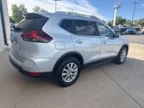 Used 2018 Nissan Rogue SV image 4