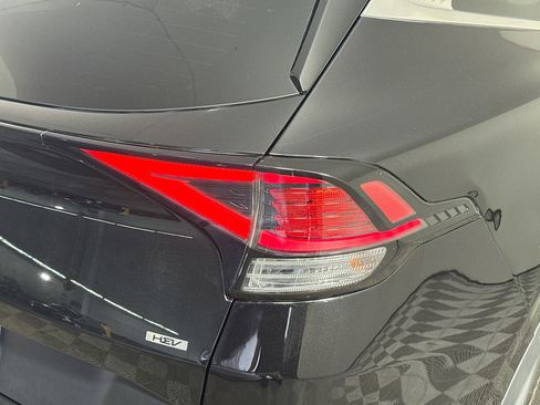 Used 2023 Kia Sportage EX AWD/4WD image 34